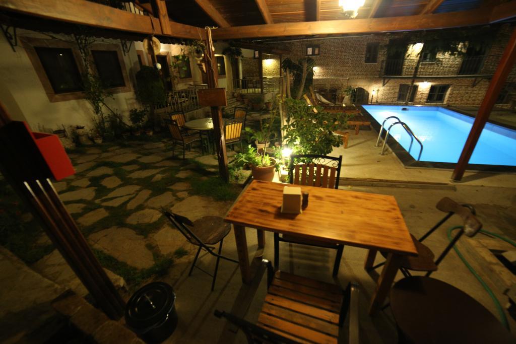 Akropolis Guest House 베르가마 외부 사진