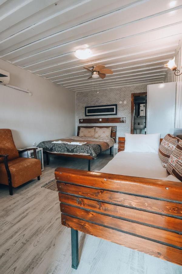 Akropolis Guest House 베르가마 외부 사진