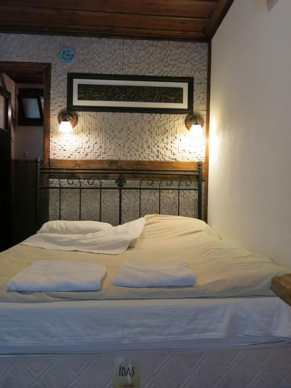 Akropolis Guest House 베르가마 외부 사진