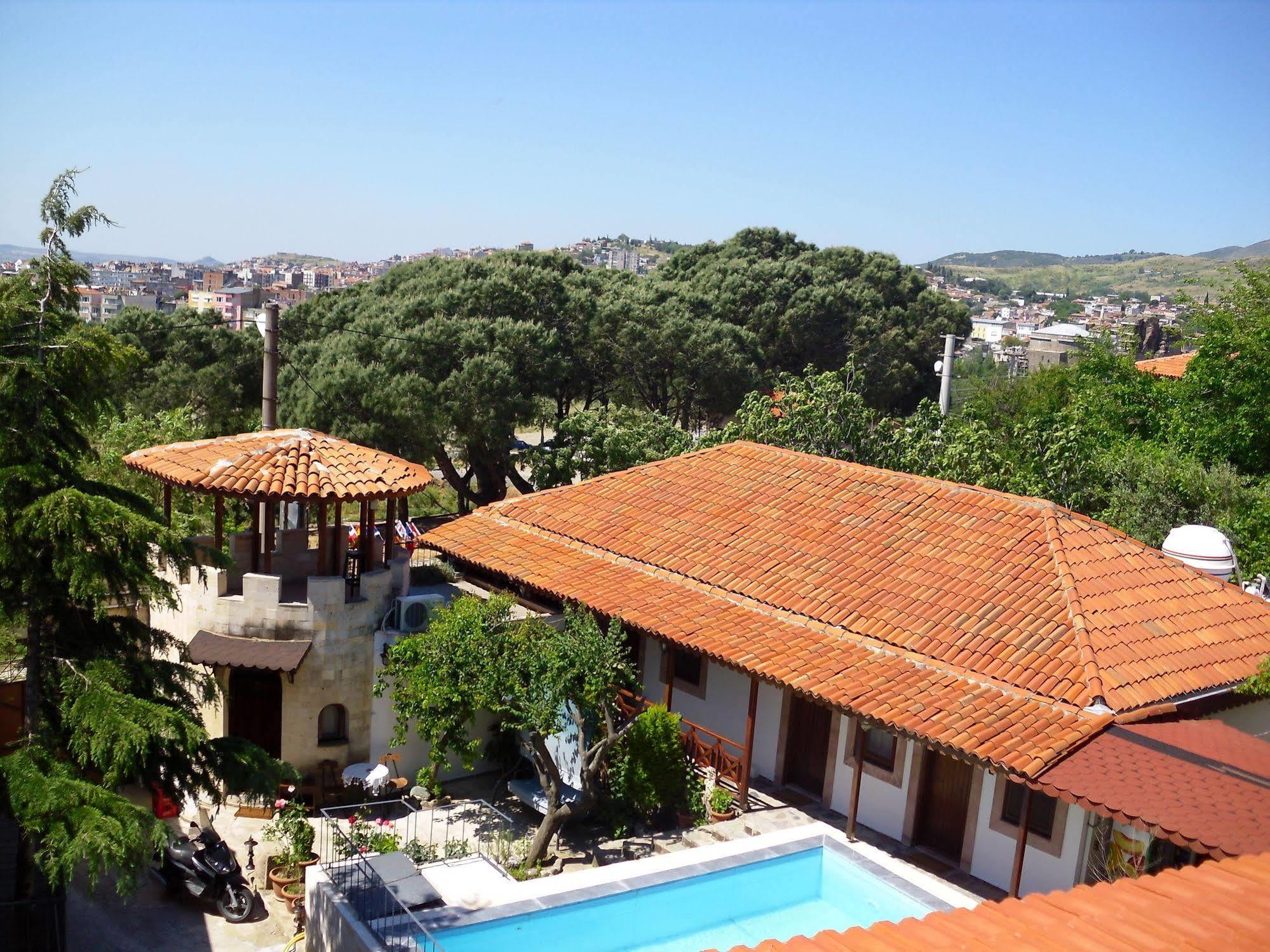 Akropolis Guest House 베르가마 외부 사진