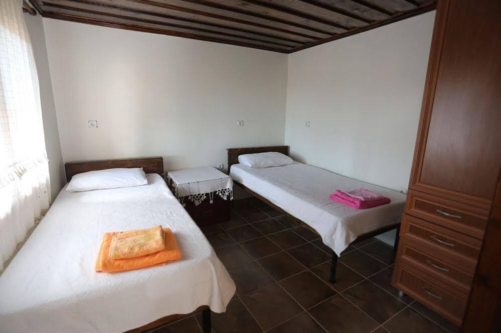Akropolis Guest House 베르가마 외부 사진